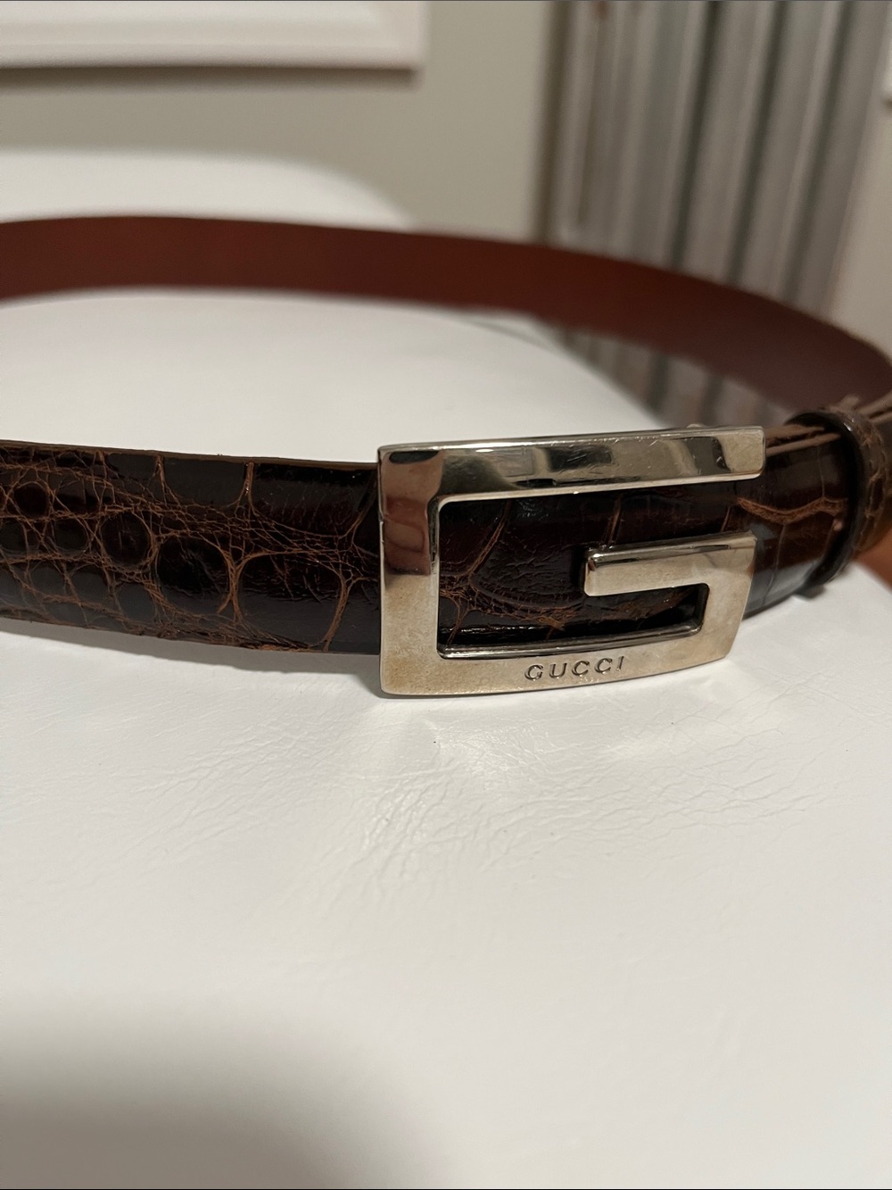 Gucci Brown Croc-Embossed Leather Belt with Signature G Buckle - Picture 2 of 2